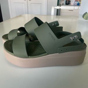 Croc Brooklyn Low Wedge